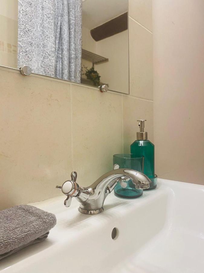 Joli Appartement Intra-Muros 亞維農 外观 照片