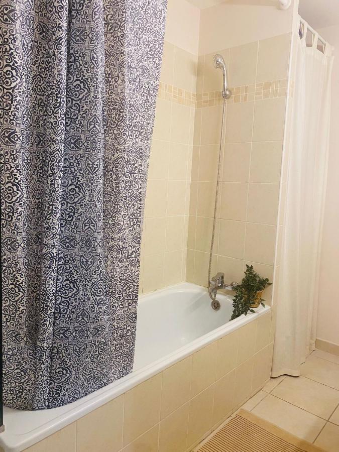 Joli Appartement Intra-Muros 亞維農 外观 照片